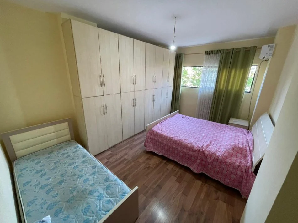Tirane, jap me qera apartament 2+1+Ballkon Kati 2, 115 m² (Don Bosko, prane hotel Ferrarit)