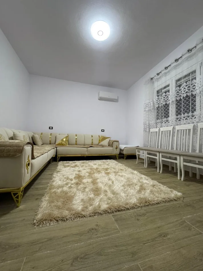 Durres, jepet me qera shtepi 2+1 Kati 0, 110 m² 500 € (arapaj)