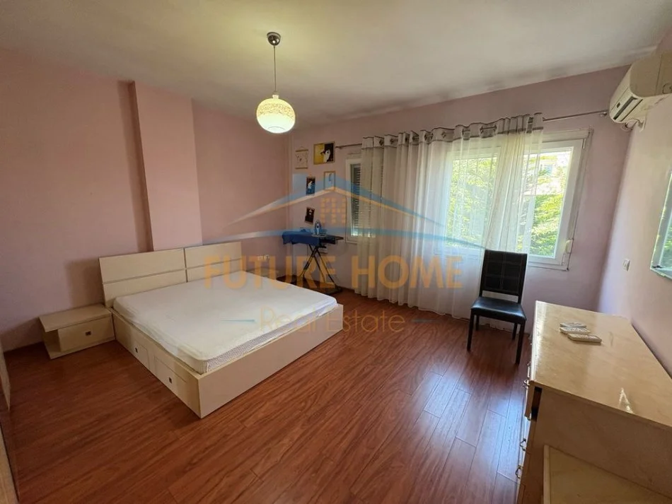 Tirane, jepet me qera apartament 2+1 Kati 2, 106 m² 600 € (komuna e parisit)