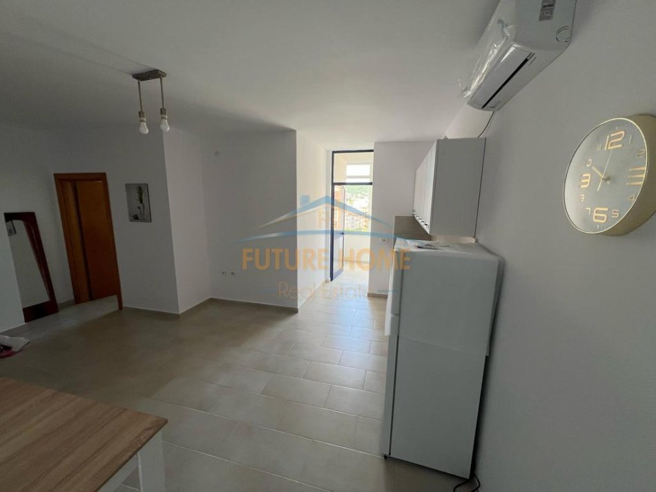 Tirane, jepet me qera apartament 1+1 Kati 7, 60 m² 550 € (Rruga e Kavajes)