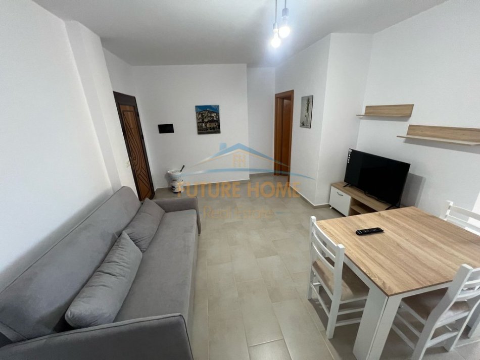 Tirane, jepet me qera apartament 1+1 Kati 7, 60 m² 550 € (Rruga e Kavajes)
