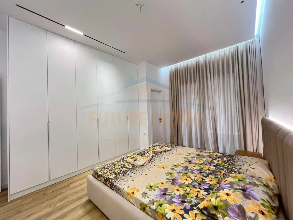 Tirane, jepet me qera apartament 2+1 Kati 5, 110 m² 800 € (kopshti botanik)