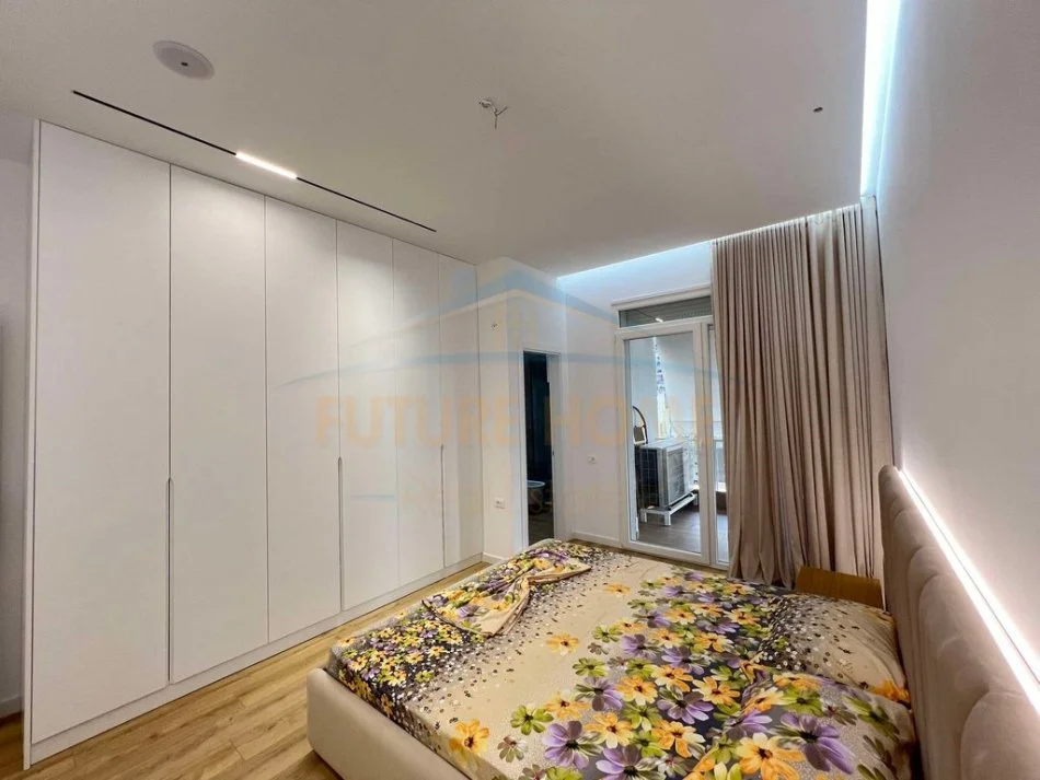 Tirane, jap me qera apartament 2+1 Kati 5, 110 m² 800 € (Kopshti Botanik)