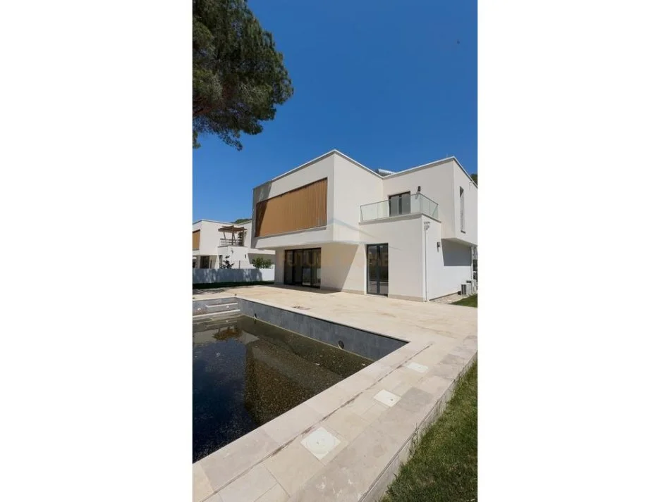 Gjiri Lalezit | Hamallaj, shitet Vile 4+1 , 617 m² 980.000 € (Gjiri i Lalezit)