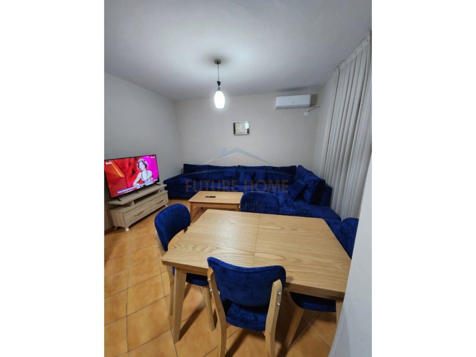 Tirane, jepet me qera apartament 2+1 Kati 2, 105 m² 600 € (Rruga e Kavajes)