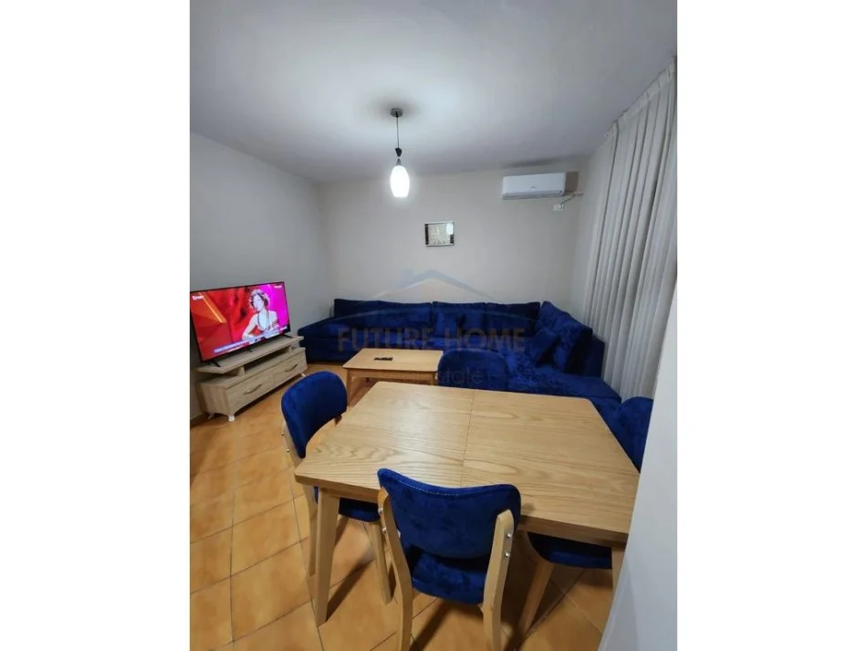 Tirane, jap me qera apartament 2+1 Kati 2, 105 m² 600 € (Rruga e Kavajes)