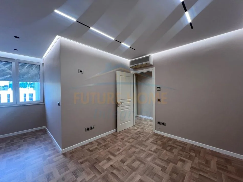Tirane, jepet me qera zyre Kati 7, 120 m² 1.800 € (Ambasador 3)