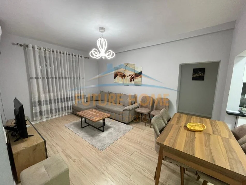 Tirane, shitet apartament 1+1+Ballkon Kati 4, 51 m² 125.000 € (21 Dhjetori)