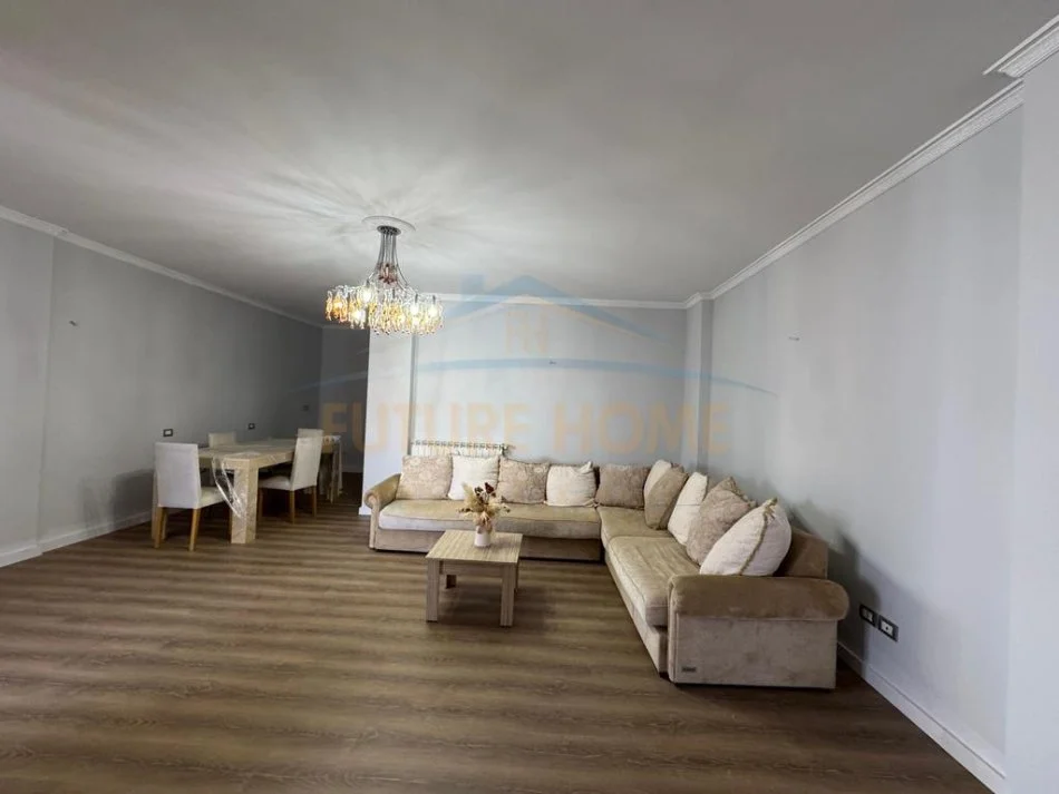 Durres, shitet apartament 2+1 Kati 6, 150 m² 155.000 €