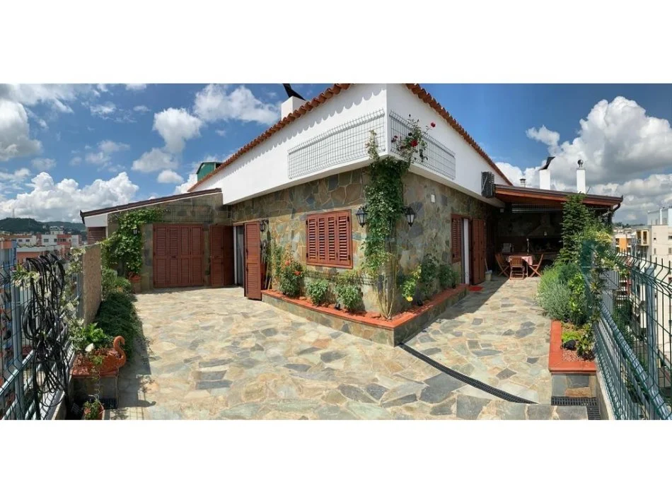 Tirane, shitet apartament+verande | Penthouse 2+1+Aneks+Ballkon Kati 9, 202 m² 361.000 € (Yzberisht)