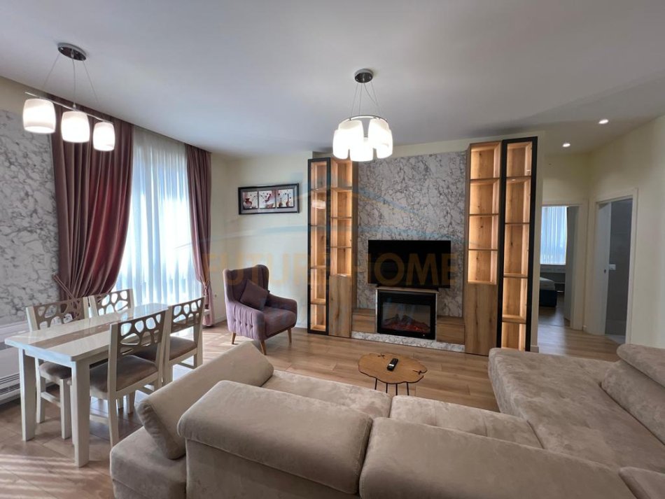 Tirane, jepet me qera apartament 2+1+Ballkon Kati 3, 101 m² 750 € (5 maji)