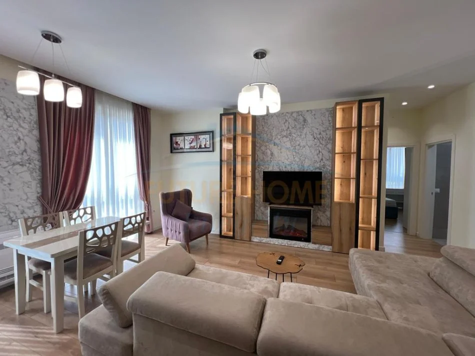 Tirane, jap me qera apartament 2+1 Kati 3, 101 m² 800 € (Rruga Ferit Xhajko)