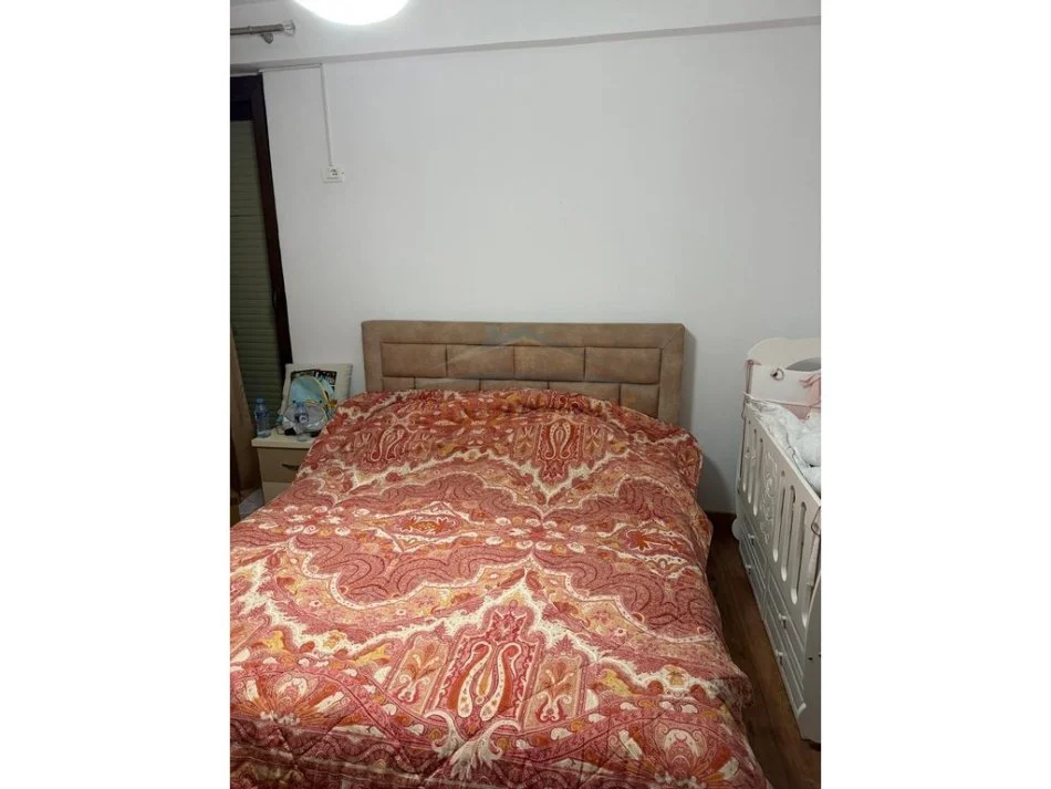 Tirane, jepet me qera apartament 2+1 Kati 2, 80 m² 700 € (Liqeni i Thate)