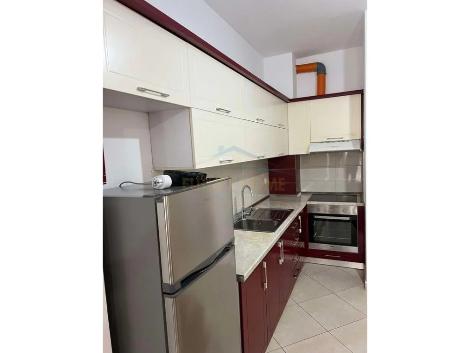 Tirane, jepet me qera apartament 1+1 Kati 2, 74 m² 350 € (Unaza e Re)