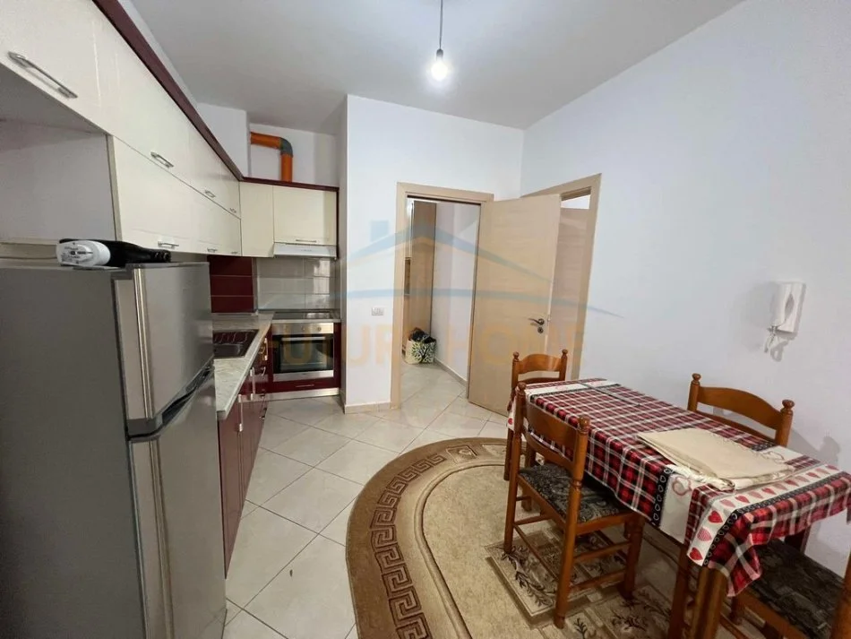 Tirane, jap me qera apartament 1+1 Kati 2, 74 m² 350 € (Unaza e Re)