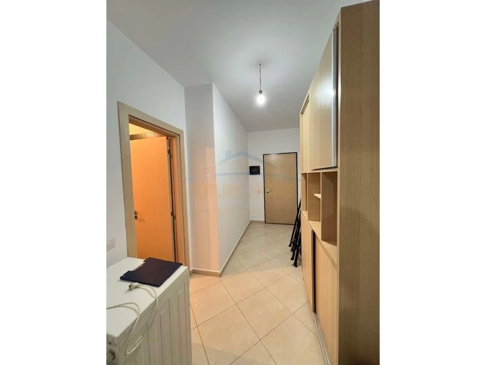 Tirane, jap me qera apartament 1+1 Kati 2, 74 m² 350 € (Unaza e Re)