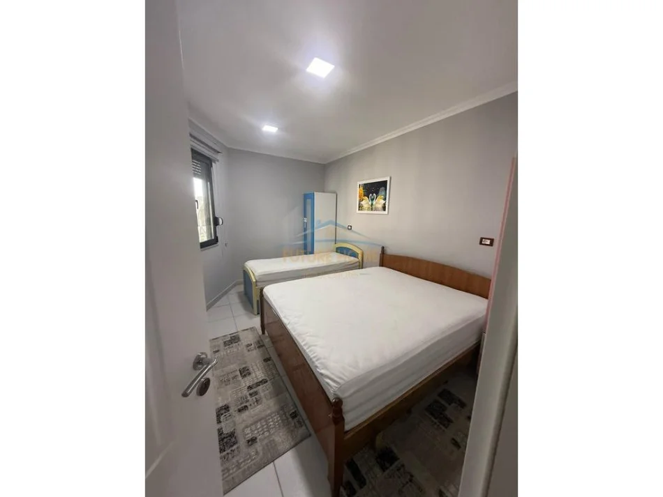 Tirane, jepet me qera apartament 1+1 Kati 5, 60 m² 450 € (Don Bosko)