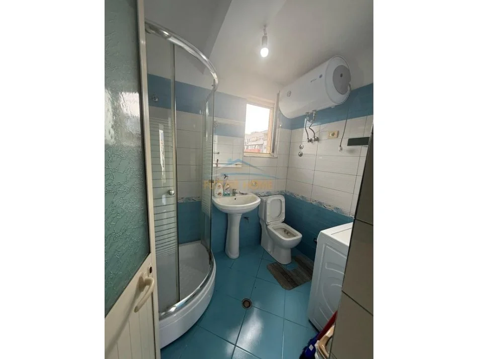 Tirane, jepet me qera apartament 1+1 Kati 5, 60 m² 450 € (Don Bosko)