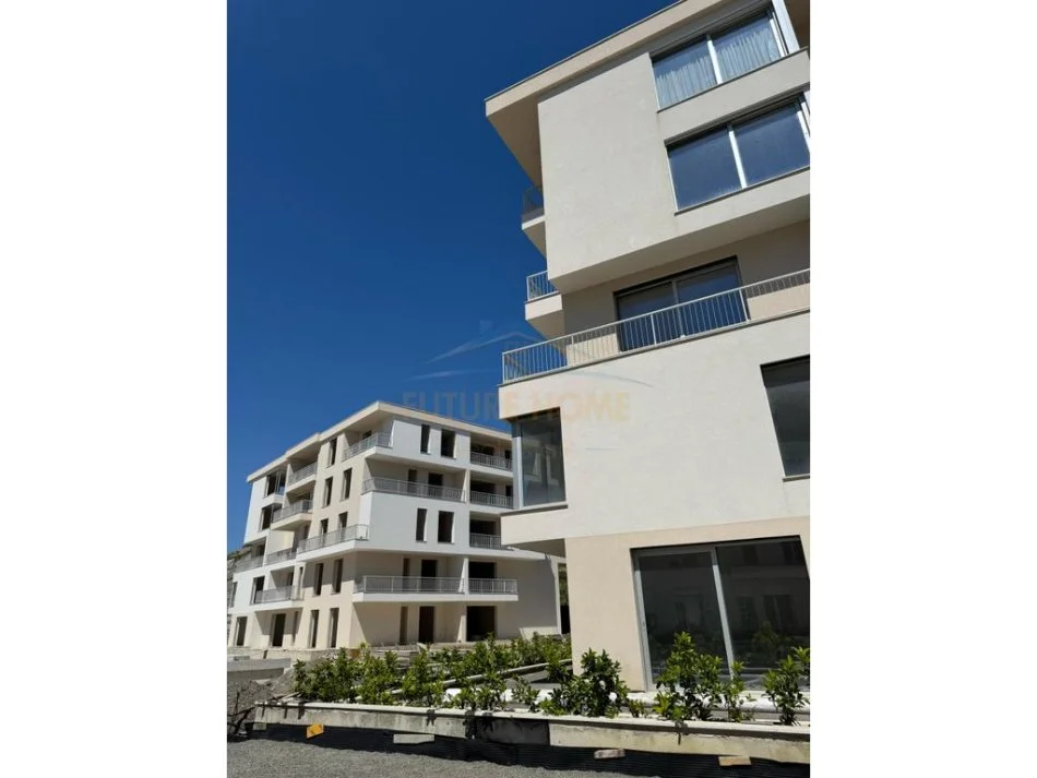 CURRILA, shitet apartament 2+1+Ballkon Kati 3, 129 m² 284.240 € (Kompleksi Polifunksional)