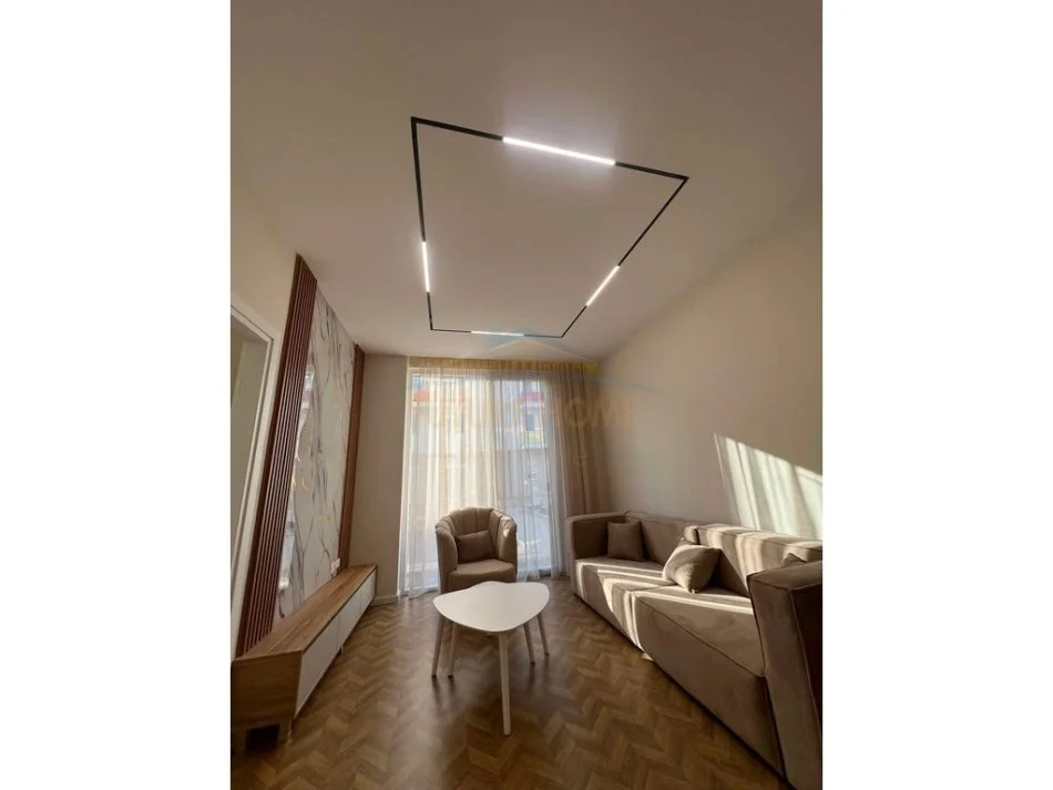 Tirane, shitet apartament 2+1 , 84 m² 125.000 € 