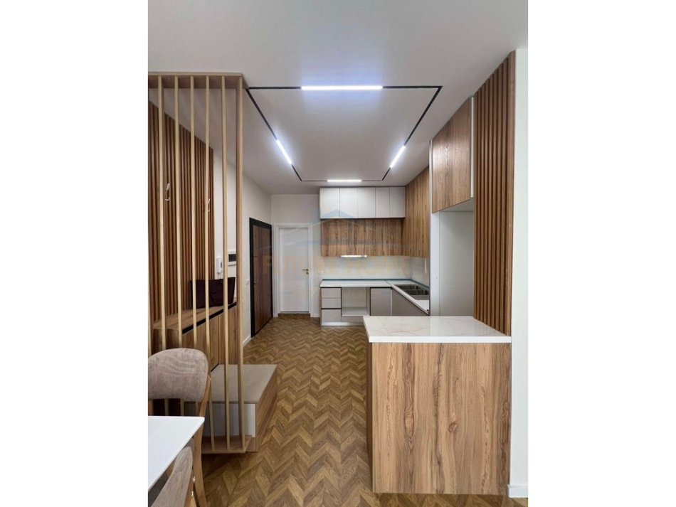 Shitet, Apartament 2+1, Unaza e Re, Tiranë.