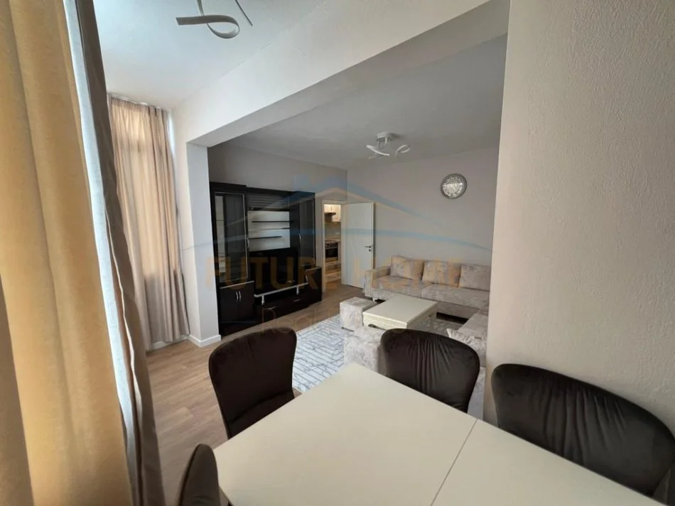 Tirane, shitet apartament 2+1 Kati 2, 81 m² 180.000 € (Rruga e Dibrës (Spitali Universitar Nënë Tereza))