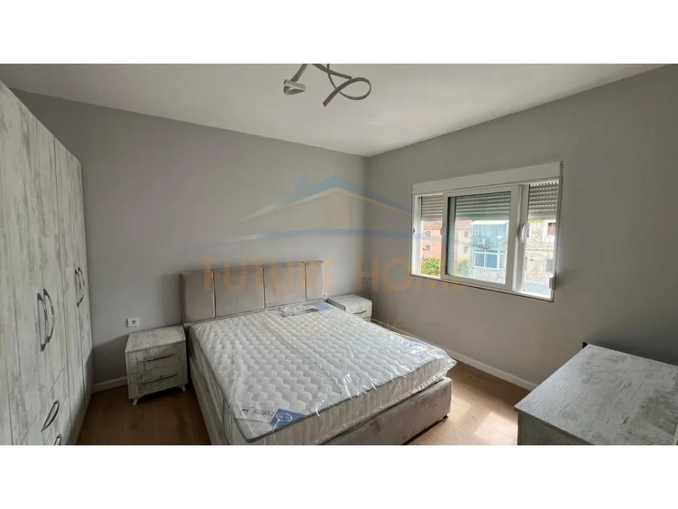 Tirane, shitet apartament 1+1 Kati 5, 50 m² 70.000 € (Kinostudio)