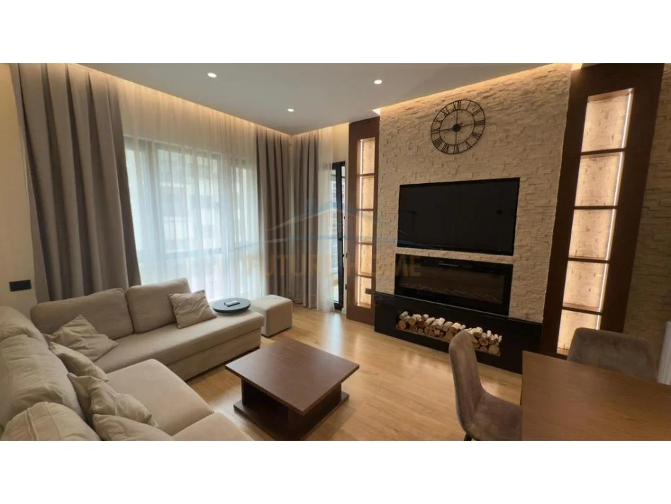 Tirane, jepet me qera apartament 1+1 Kati 5, 76 m² 800 € (Rruga e Kavajes)
