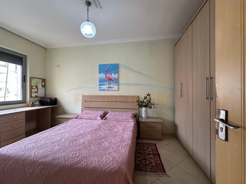 Tirane, jepet me qera apartament 2+1 Kati 5, 87 m² 400 € (Fresk)