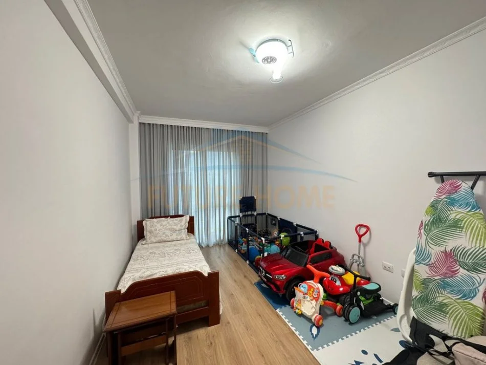 Tirane, shitet apartament 2+1+Aneks+Ballkon Kati 2, 101 m² 175.000 € (teodor keko)