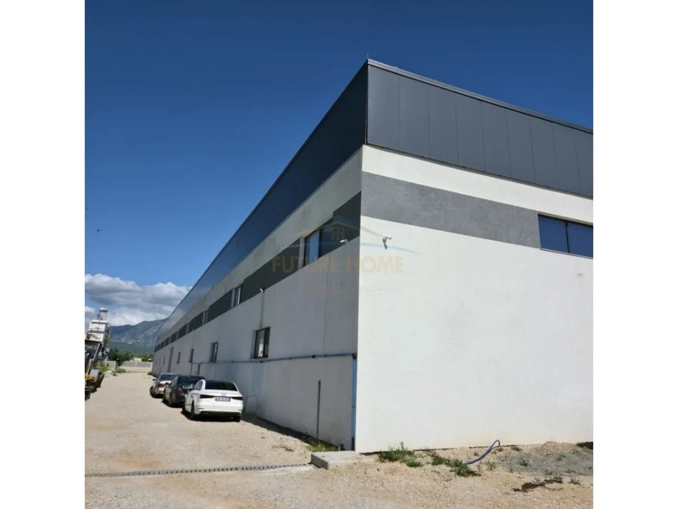 Tirane, shitet magazine Kati 0, 5.900 m² 6.300.000 € (rruga ALBANET)