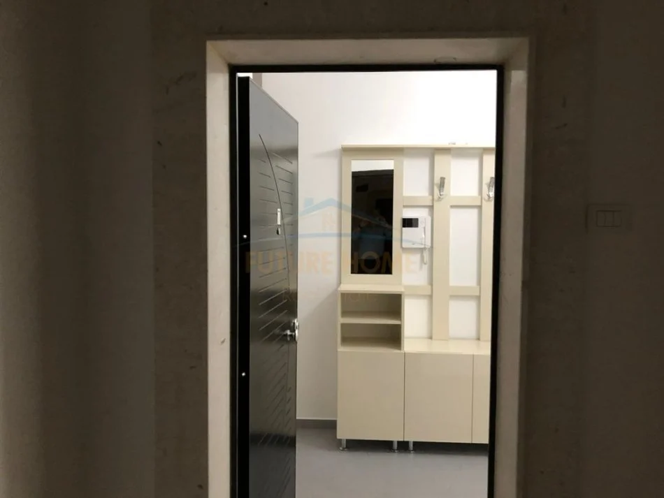 Tirane, shitet apartament 3+1 Kati 3, 169 m² 500.000 € (Sauk , Touch Of The Sun)