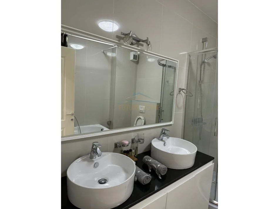 Tirane, shitet 3+1 Kati 3, 169 m² 500.000 € (Touch of the Sun Sauk)