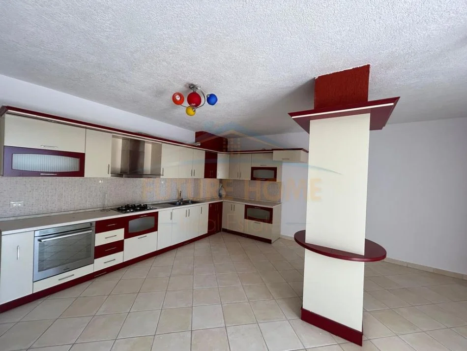 Durres Plazh, shitet apartament 1+1 Kati 5, 80 m² 149.000 € (Durres)