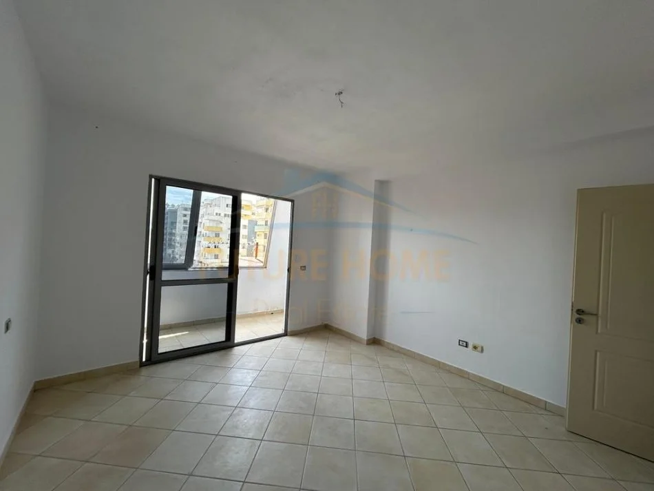 Rrota Kuqe, Plazh, shitet apartament 1+1+Ballkon Kati 5, 80 m² 149.000 € (Rrota Kuqe, Plazh Durrës)