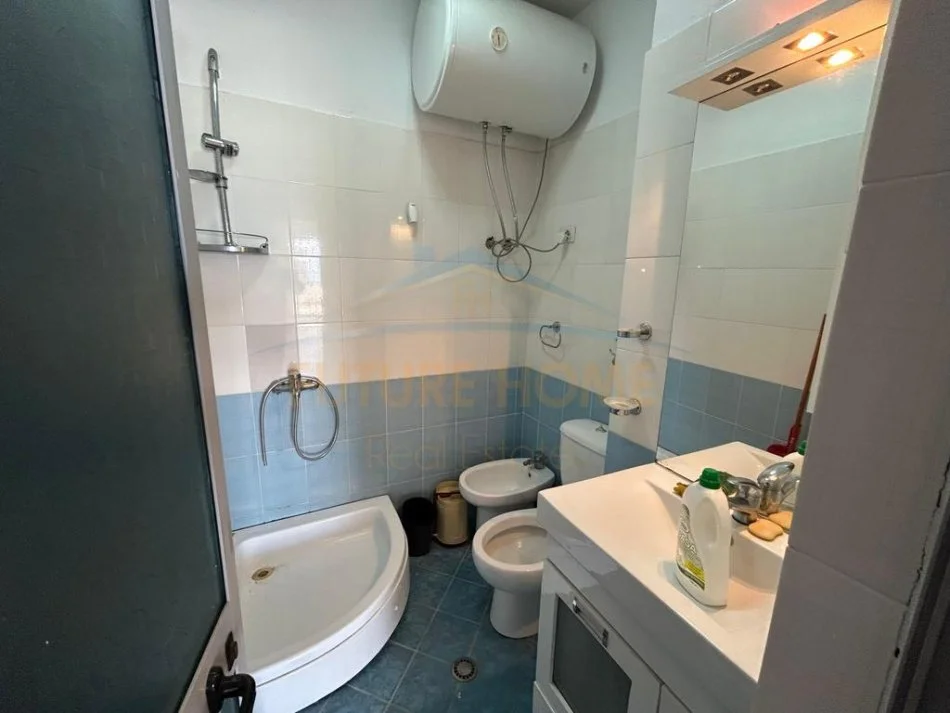 Durres Plazh, shitet apartament 1+1 Kati 5, 80 m² 149.000 € (Durres)