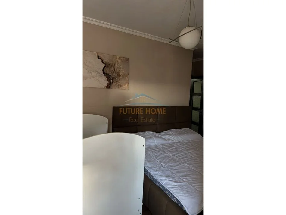 Tirane, shitet apartament 2+1 Kati 4, 104 m² 161.000 € (Fresku)