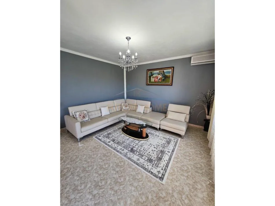 Arapaj, shitet Vile 4 Kateshe, 300 m² 330.000 € (Durres)