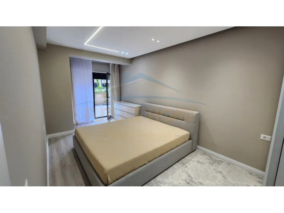 Tirane, jap me qera apartament 1+1 Kati 1, 75 m² 600 € (Kodra e Diellit)