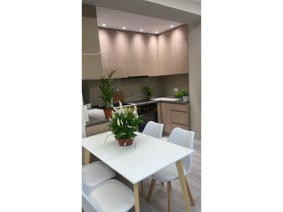 Tirane, jepet me qera apartament 1+1+Aneks+Ballkon Kati 1, 76 m² 600 € (Rezidenca Kodra e Diellit 2)