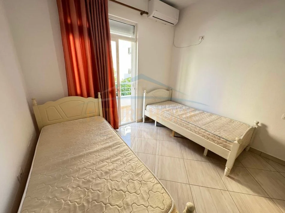 Tirane, jepet me qera shtepi 2 Katshe Kati 0, 100 m² 500 € (Unaza e Re)