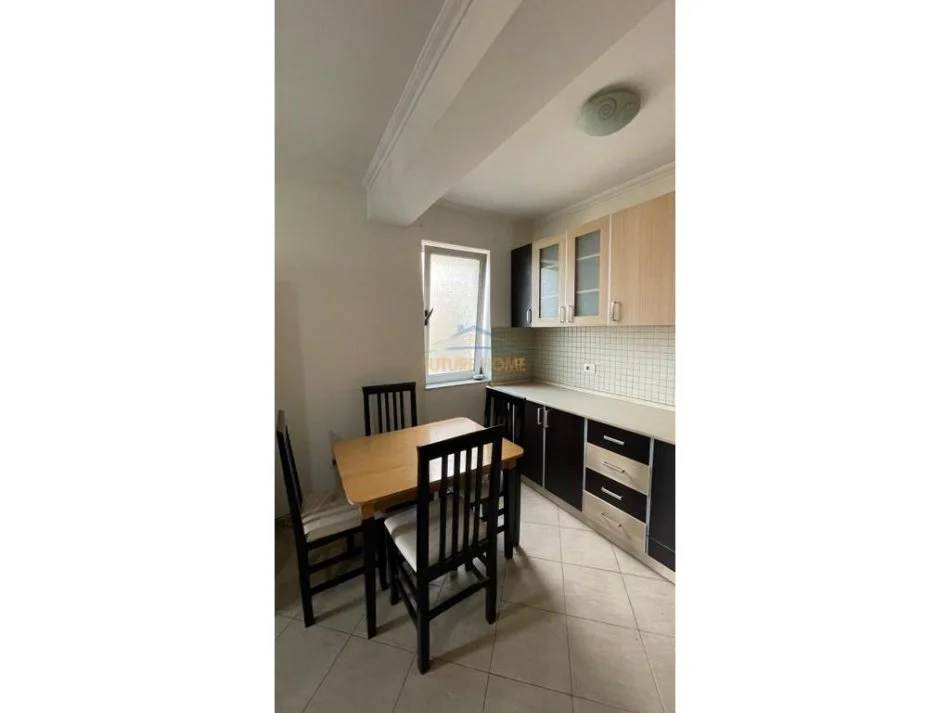 Tirane, jepet me qera apartament 2+1 Kati 6, 80 m² 550 € (Pazari i Ri)