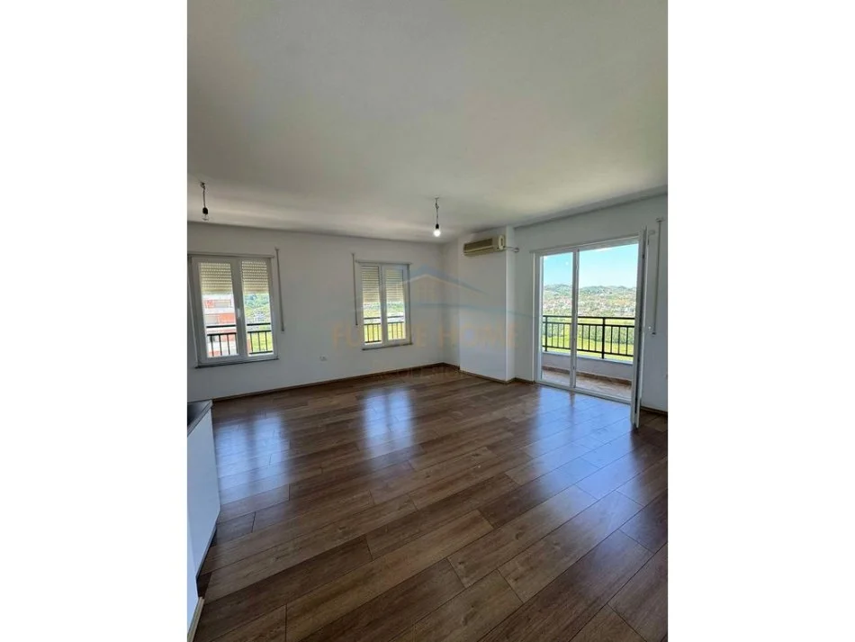 Tirane, shitet apartament 3+1+Ballkon Kati 9, 123 m² 167.000 € (UNAZA RE , VILA L 2)   UNA52804