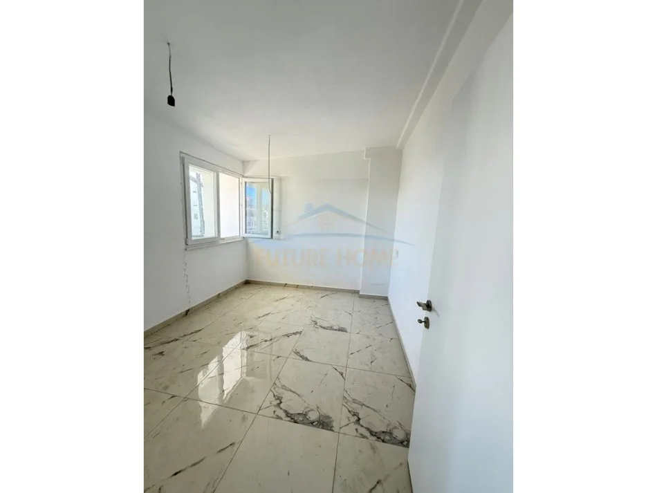 Golem, shitet apartament 2+1 Kati 6, 75 m² 100.000 € 