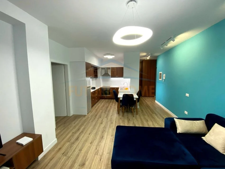 Tirane, shitet apartament 2+1 Kati 2, 94 m² 140.000 € (Rruga Engjell Mashi)