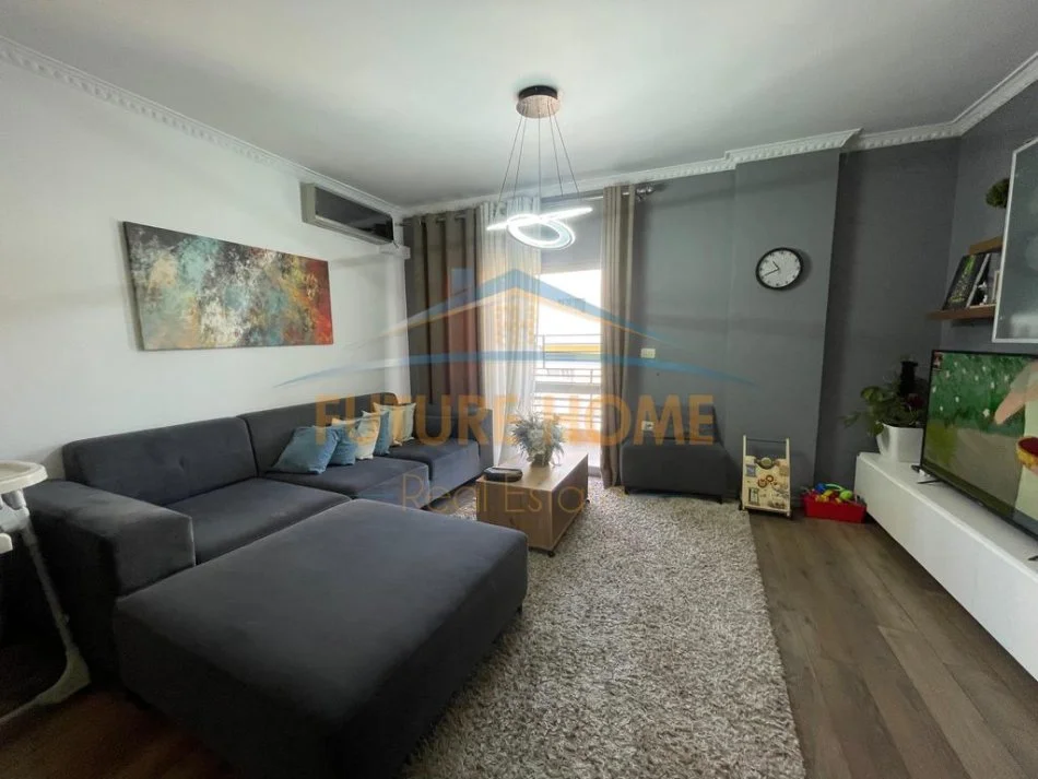 Tirane, shitet apartament 2+1 Kati 4, 104 m² 161.000 € (Fresk)