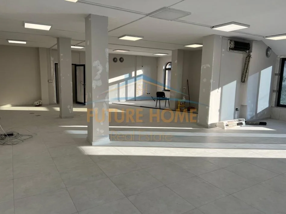 Tirane, shitet Kati 1, 260 m² (21 Dhjetor)