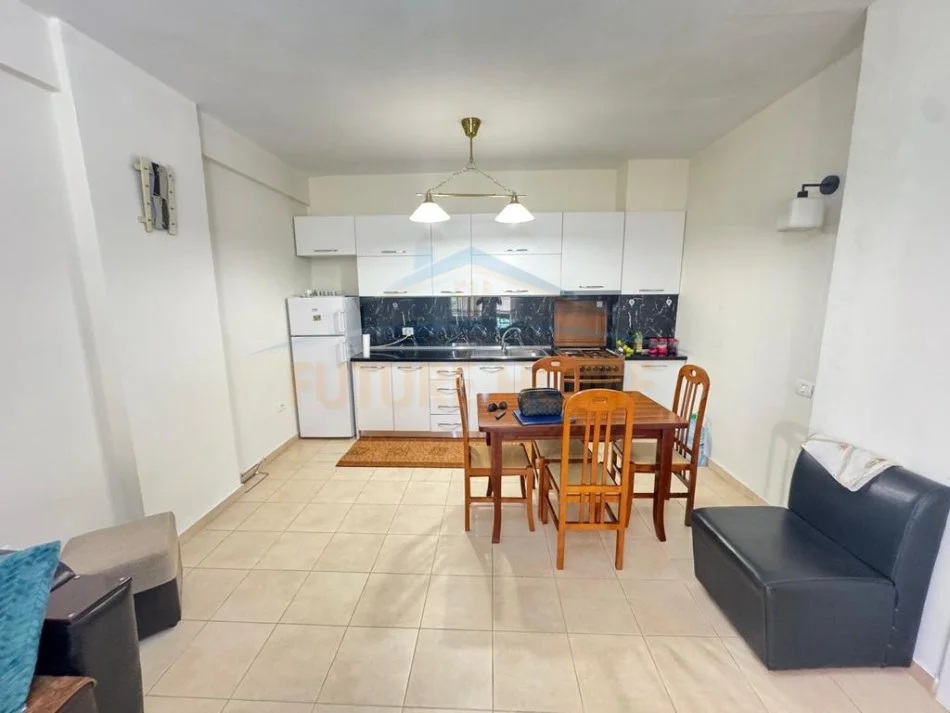 Tirane, jap me qera apartament 1+1 Kati 7, 75 m² 400 € (UNAZA E RE)