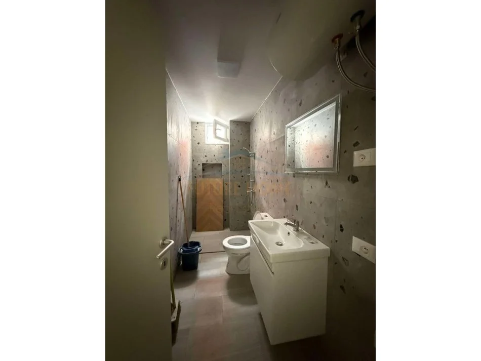 Tirane, jepet me qera apartament duplex 1+1 Kati 1, 50 m² 40.000 ALL / Muaj  (SELITE)   UNA52818