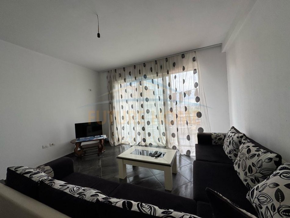 Tirane, jepet me qera apartament 1+1 Kati 6, 81 m² 400 € (prane bar &quot;Artisti&quot;, Unaza e Re)